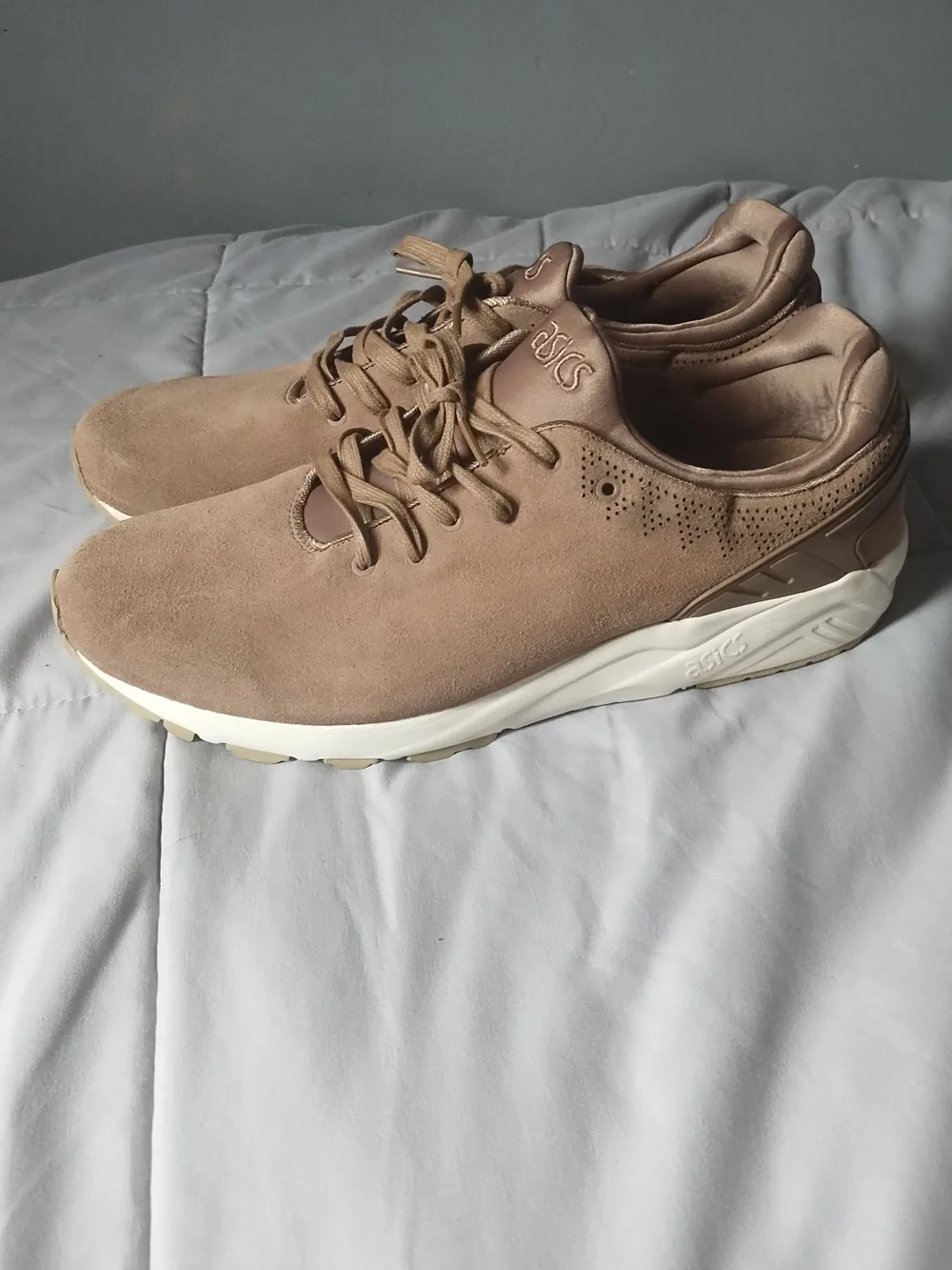 ASICS Men's Taupe Suede Low-Profile Sneakers with Cream Sole